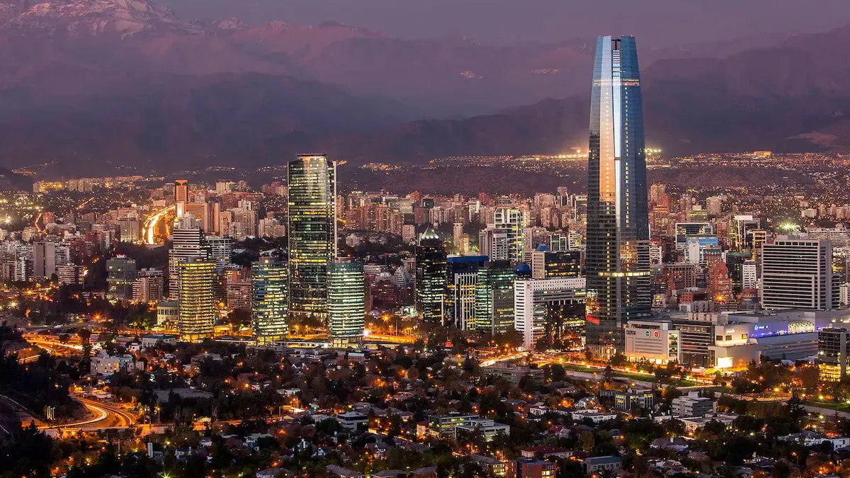 Arquitectura residencial contemporánea en Santiago Oriente